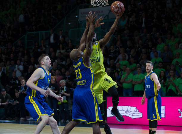 友马菲奥挺 友马菲奥挺