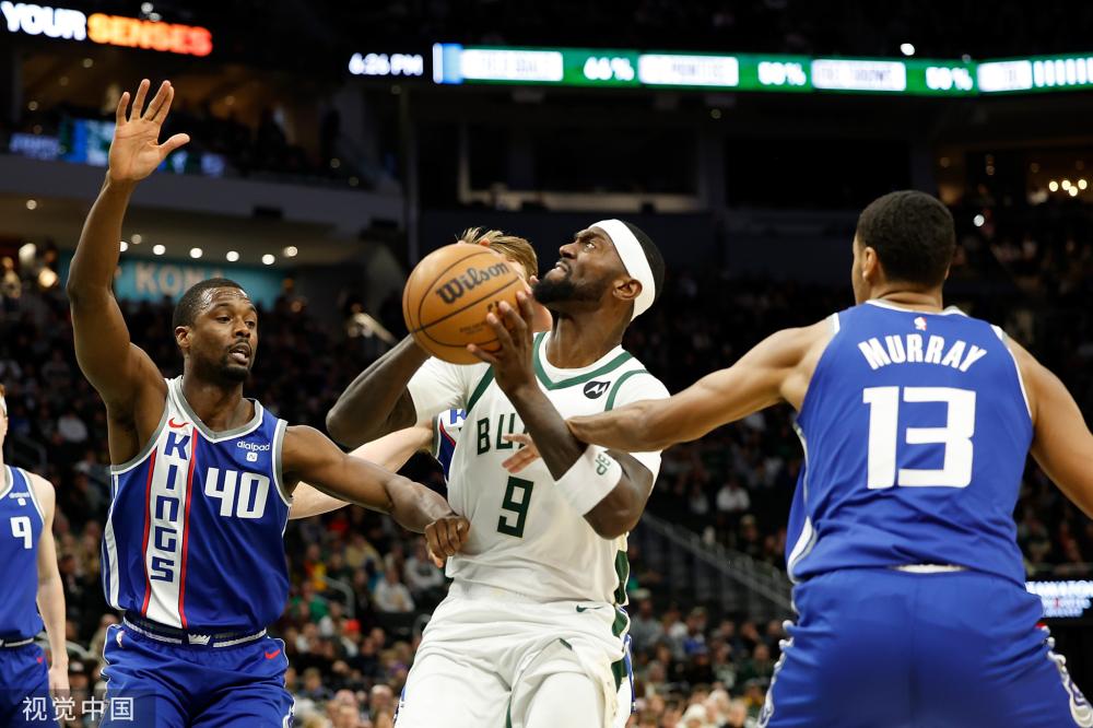 伴他的儿子 伴他的儿子